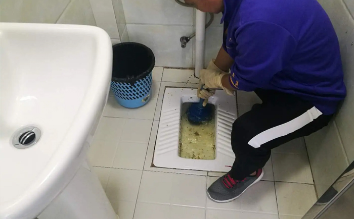 布拖疏通蹲坑