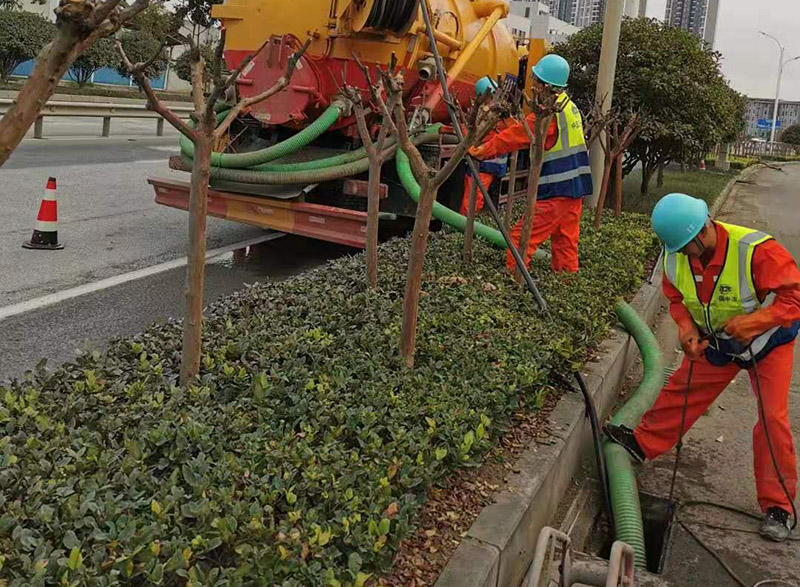 布拖市政管道清淤